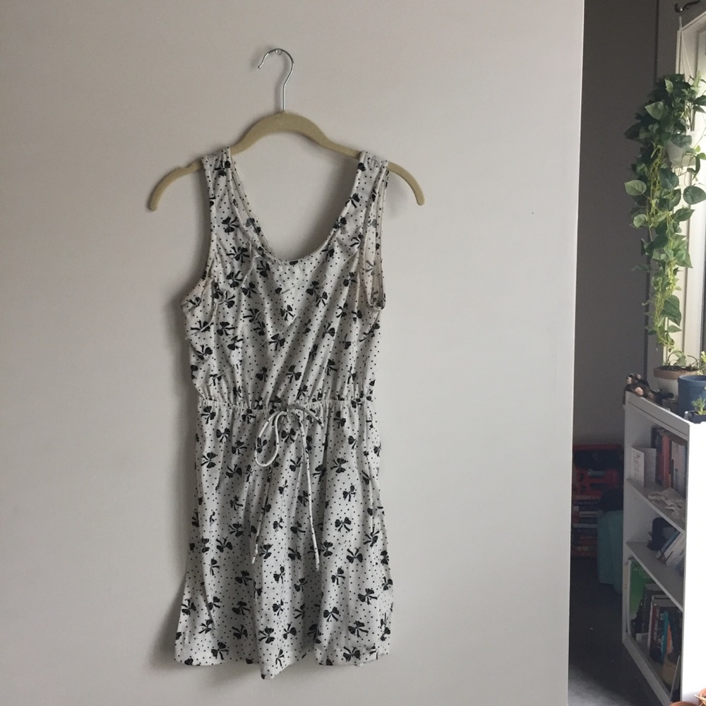 ✨ 3 for $10 moving sale! cute summer pattern dress